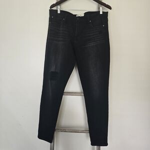 ⭐️40% Off⭐️ Gap True Skinny Black Distressed Jeans